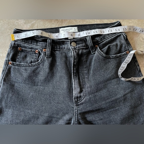 Abercrombie and fitch Curve Love Ultra High Rise Ankle Straight Washed Grey 27 - Picture 13 of 16